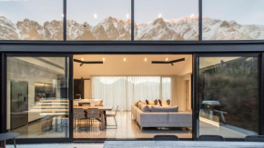 Glenfiddich Retreat - Jacks Point Holiday Home